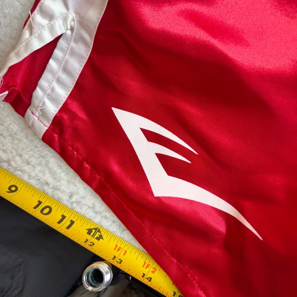 NEW Everlast Boxing Shorts Mens XL Red White Satin Trunks Athletic Training 4412